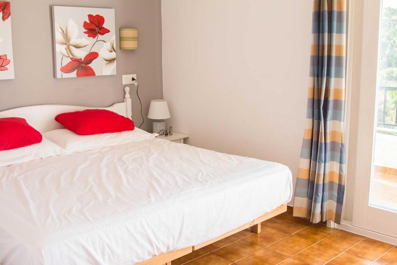 Apartamentos Encanto Del Mar Cala Galdana  Exteriör bild