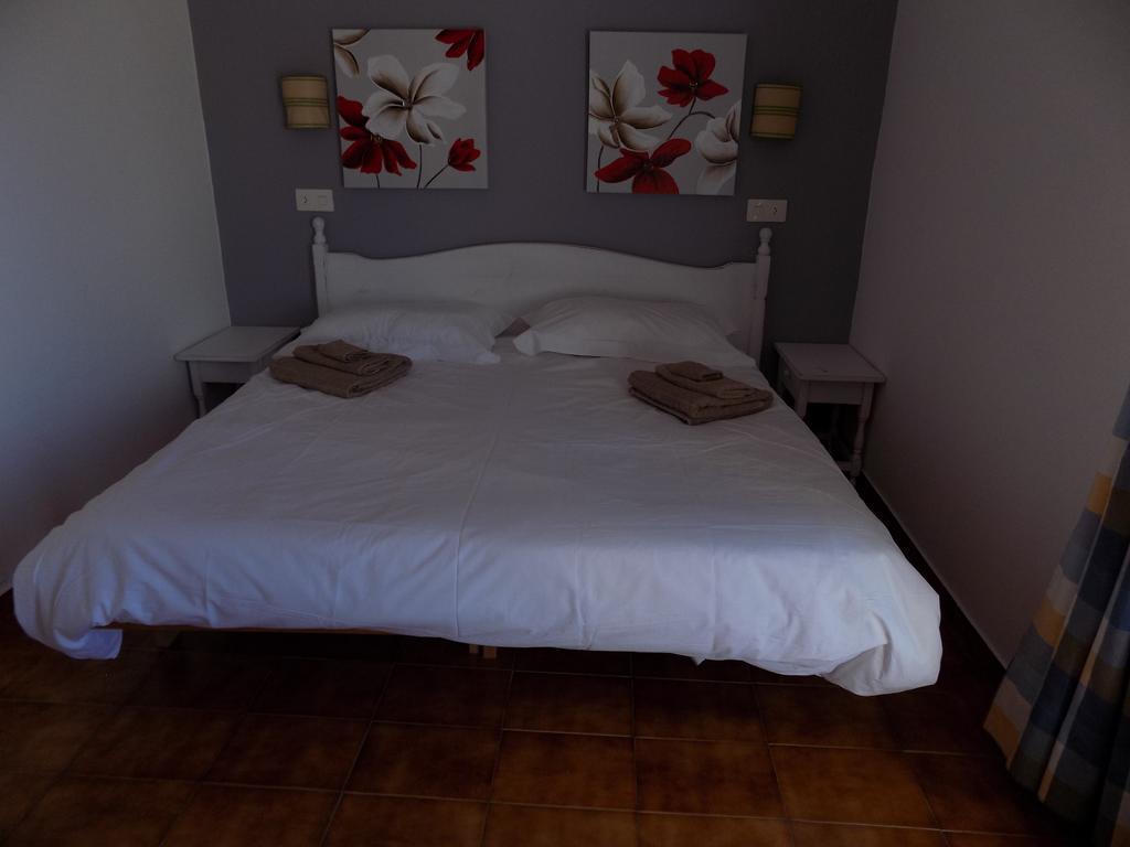 Apartamentos Encanto Del Mar Cala Galdana  Exteriör bild
